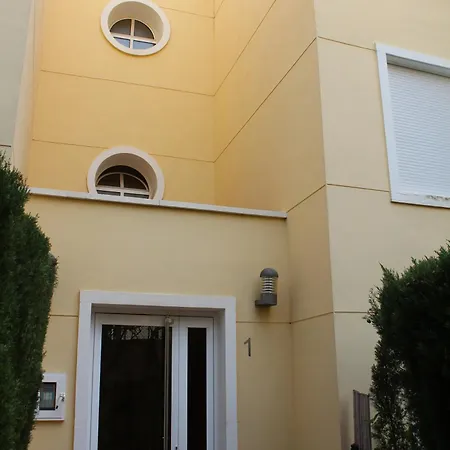 Apto En Con Terraza, Piscina, Parking Y Wifi Gratis *
