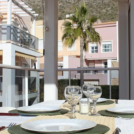 Apartmán Apto En Con Terraza, Piscina, Parking Y Wifi Gratis *